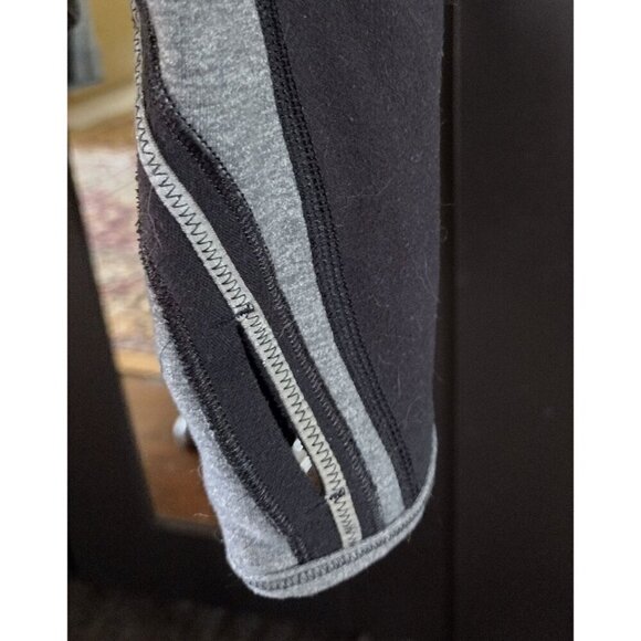 Lululemon Run U-Turn gray and black long sleeved Zip up running pull over Mediu - Picture 4 of 6
